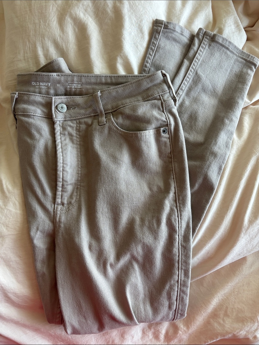 Old Navy Women’s Light Taupe Straight-Leg Jeans